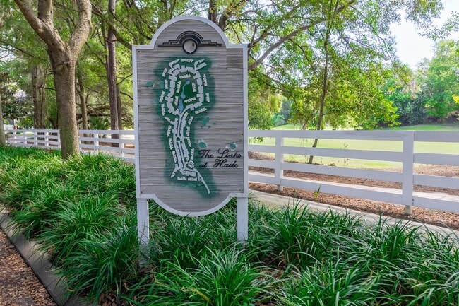 Building Photo - Luxurious 1 Bed / 1 Bath Condo in The Link...