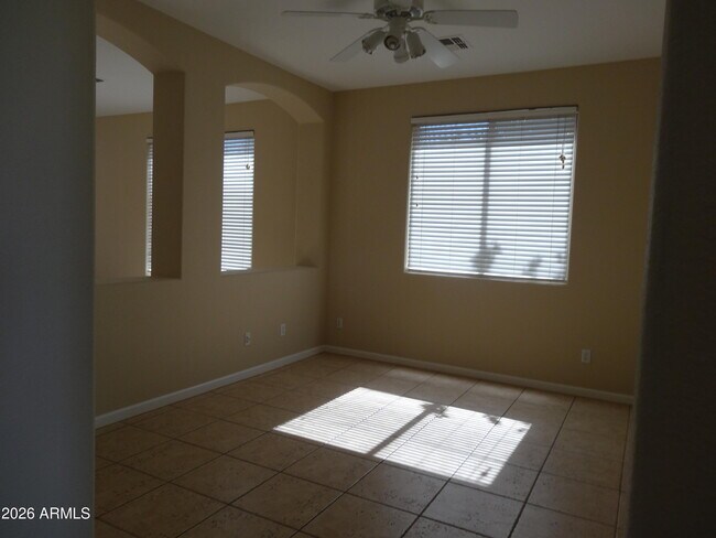 Building Photo - 1350 E Indigo Dr