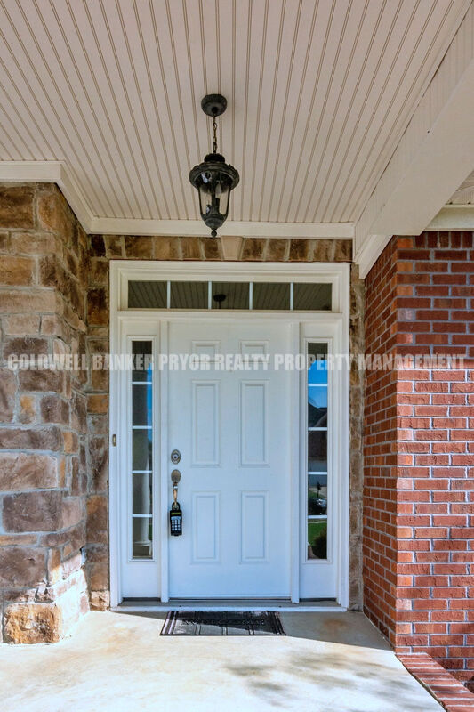 Building Photo - 6811 Neville Dr