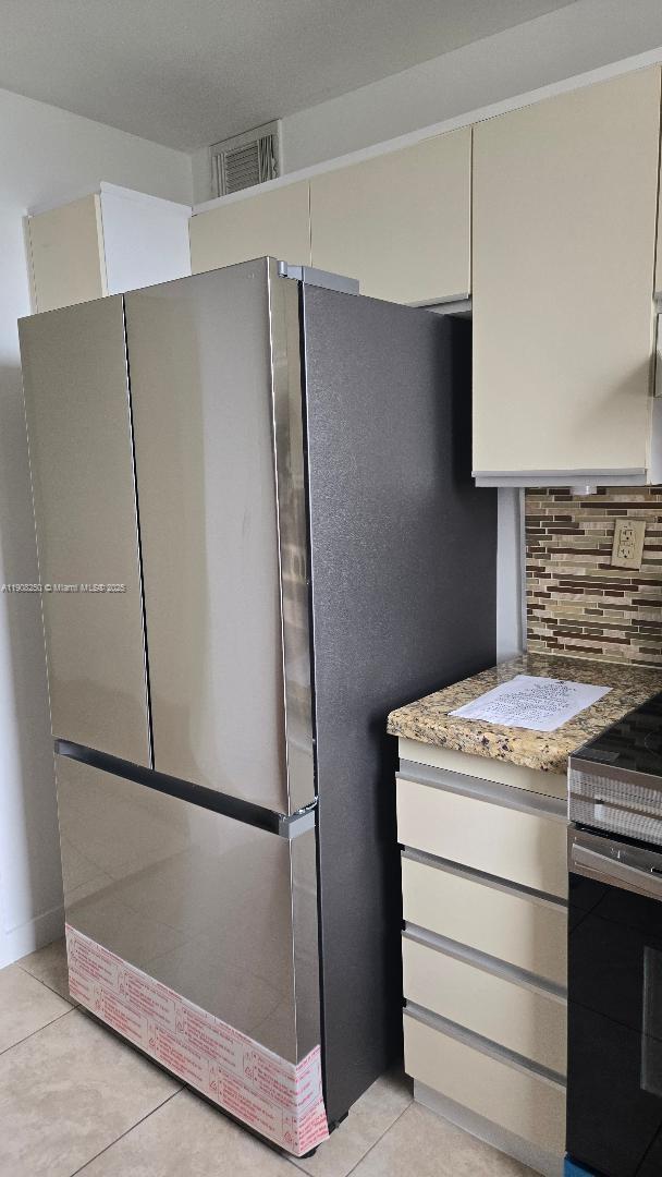 Building Photo - 18181 NE 31st Ct