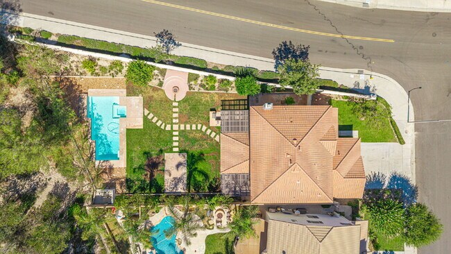 Building Photo - Executive 5-Bedroom Pool Home with Dual Master Suites in Stevenson Ranch
