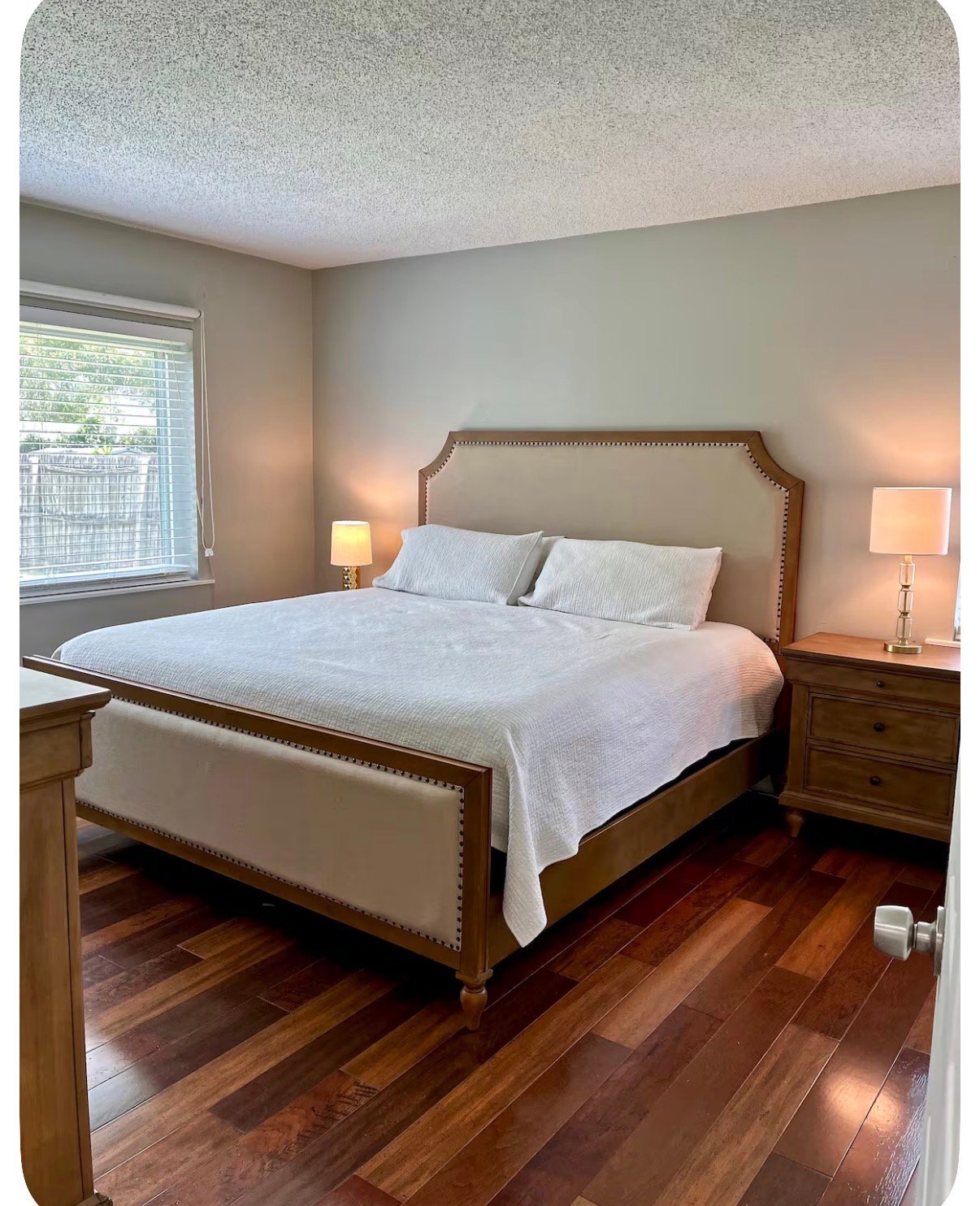 Building Photo - 5026 Oakshire Dr
