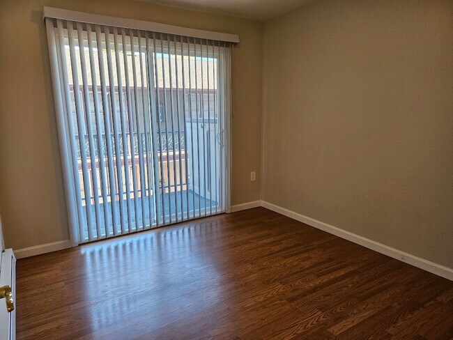 Building Photo - 1412 El Camino Real