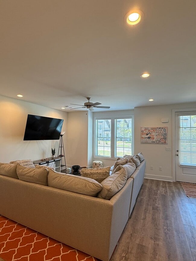 Building Photo - Northgate Townhomes Auburn