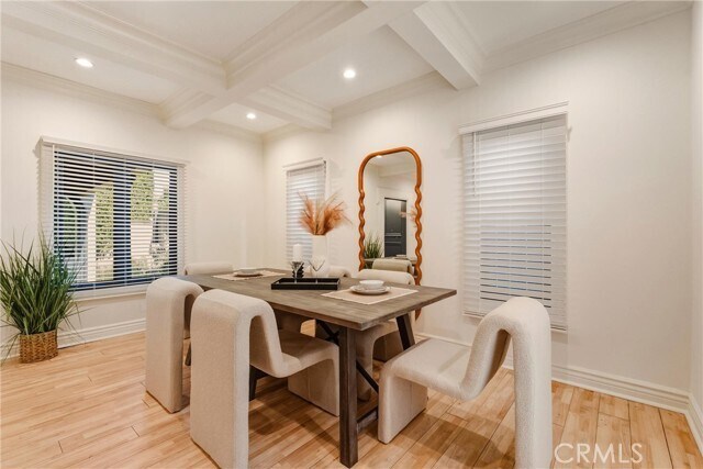 Building Photo - 5558 Edgewood Pl