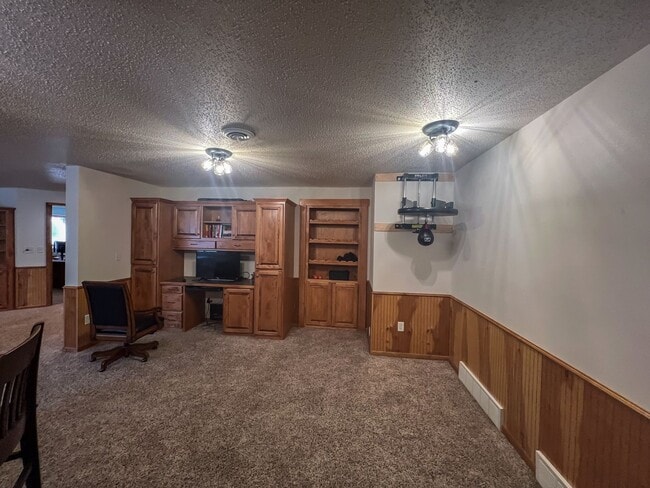 Building Photo - Single Family Home in Moorhead!