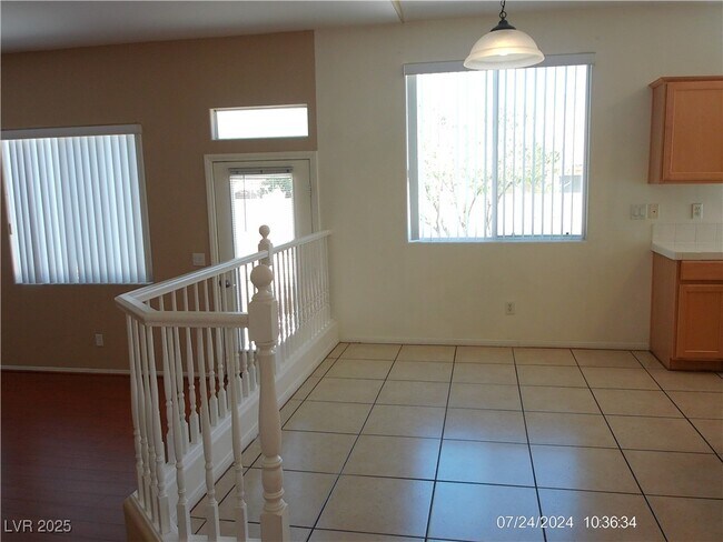 Building Photo - 5834 Farmhouse Ct