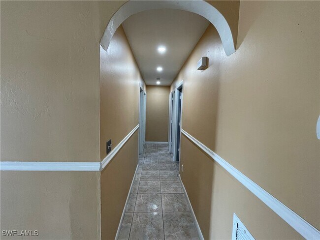 Building Photo - 12064 Sitterley St