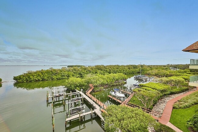 Building Photo - 1593 Pinellas Bayway S