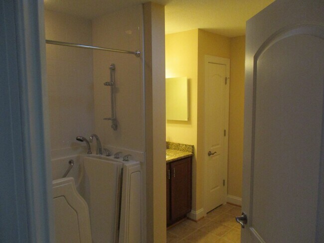 Building Photo - 3228 Pristine View