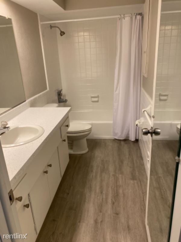 Building Photo - 2 br, 2 bath Townhome - 4445 W Sylvania Ave