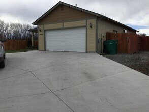 Building Photo - 5620 Mickshelly Cir