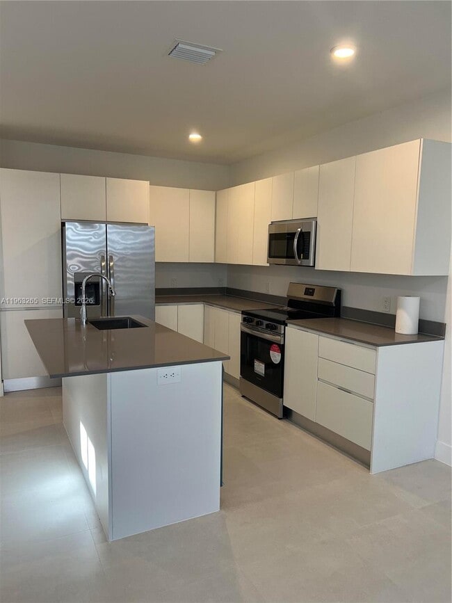 Building Photo - 34531 SW 191st Ave