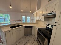 Building Photo - 2633 Bogota Ave