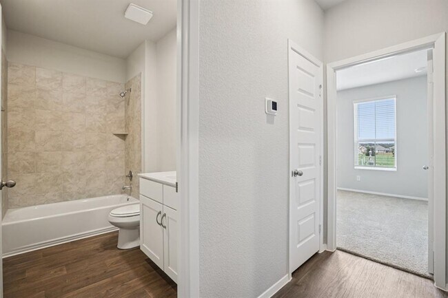 Building Photo - 2405 Ambling Trl