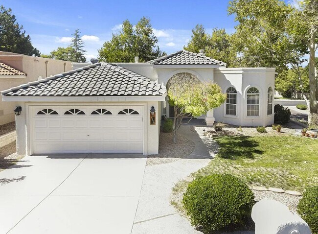 Building Photo - 6615 Wentworth Ct NE