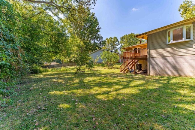 Building Photo - 6800 Oakmont Ct