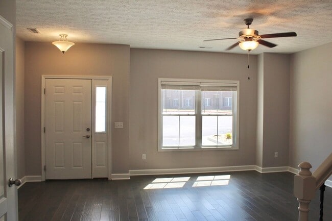 Building Photo - 162 Cedar Point Ln