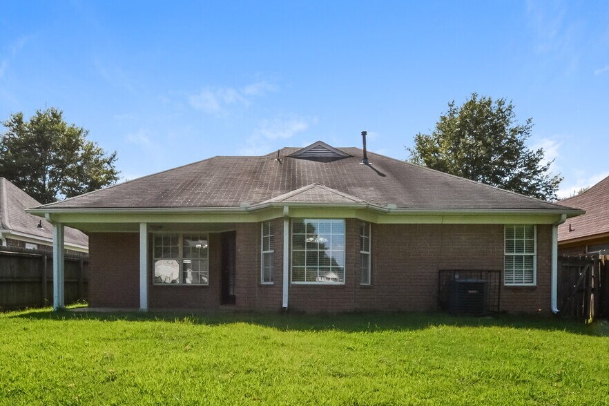 Building Photo - 7218 Durango Dr