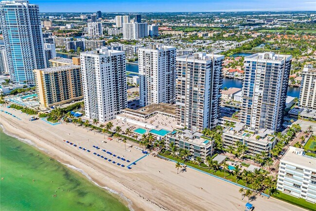 Building Photo - 2201 S Ocean Dr