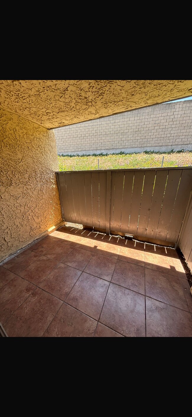 Building Photo - 3040 Alta View Dr