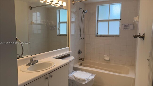 Building Photo - 2440 E Preserve Way