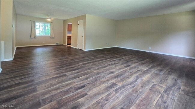 Building Photo - 6862 Westview Dr