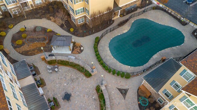 Building Photo - 540 Cranbury Rd