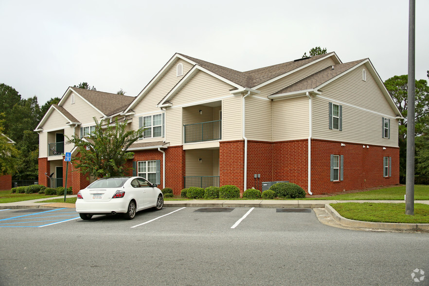 Building Photo - Heron Lake