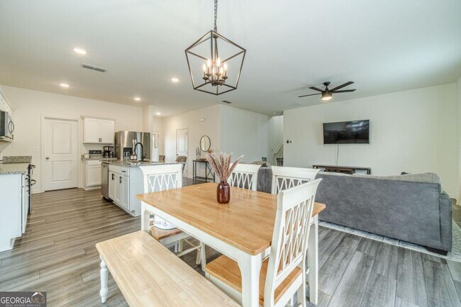 Building Photo - 222 Knightsbridge Ln