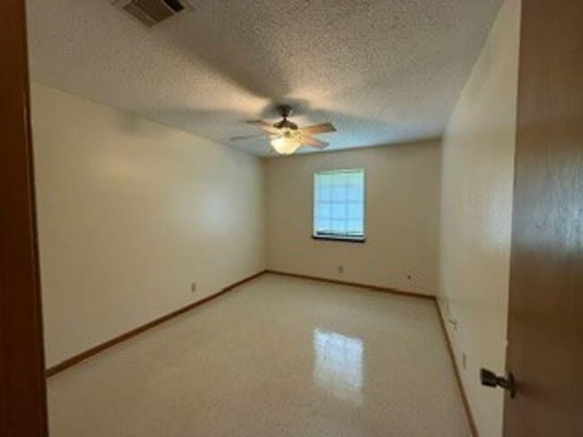 Building Photo - 610 Old Covington Hwy