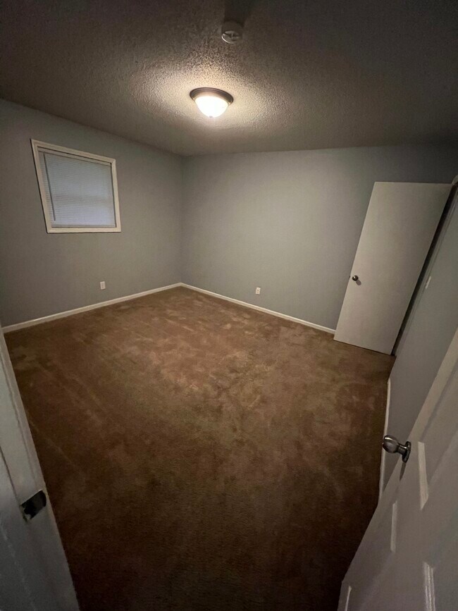 Building Photo - 2406 Markwood Lane Southeast, Unit C