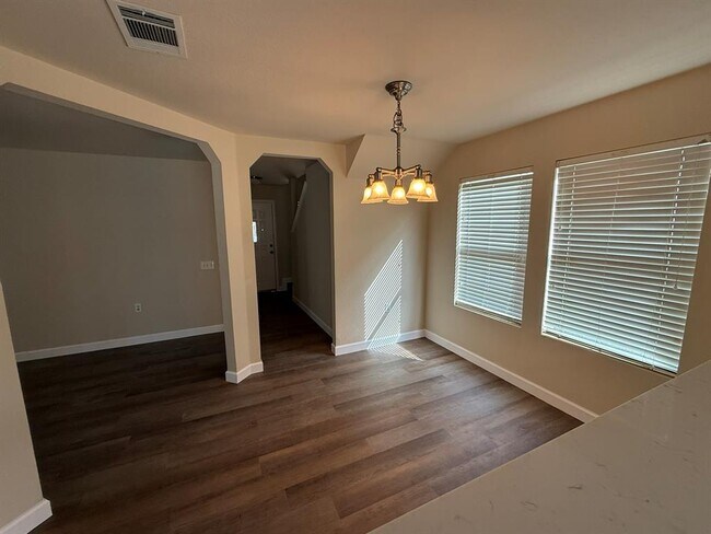 Building Photo - 1608 Anise Dr