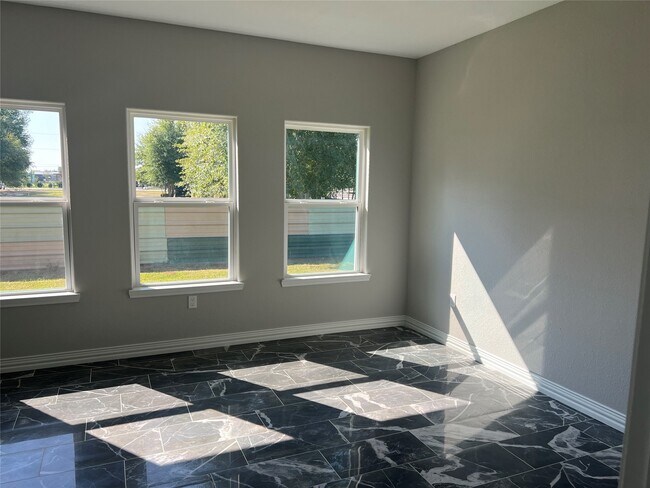 Building Photo - 898 Rd 3556