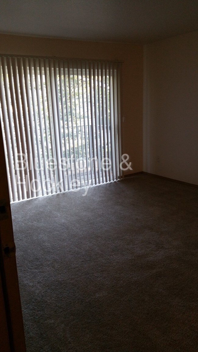 Building Photo - 4631 SW Luradel St