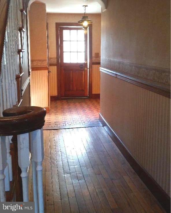 Building Photo - 1620 W Main St