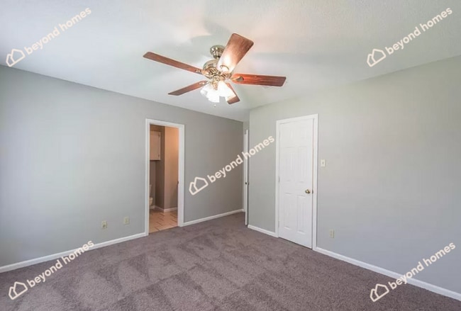 Building Photo - Updated 3BD/1.5BA Gem with Fireplace & Fen...
