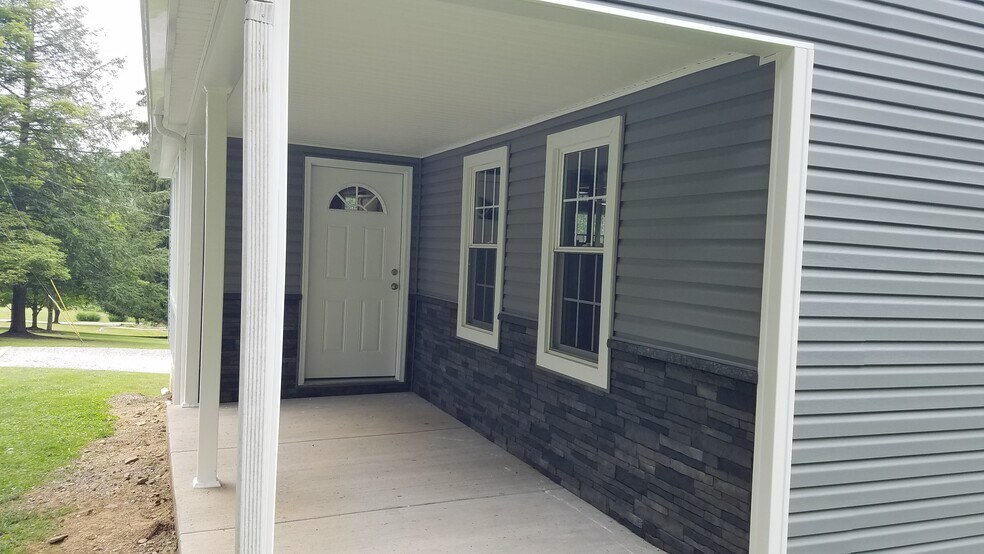 House Front 2 - 375 W Cruikshank Rd