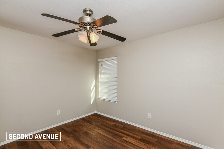 Building Photo - 1304 Sierra Blanca Dr