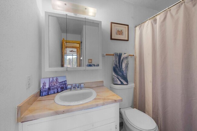 Building Photo - 3 Bedroom, 2.5 Bathroom Home in Edgewood, NM