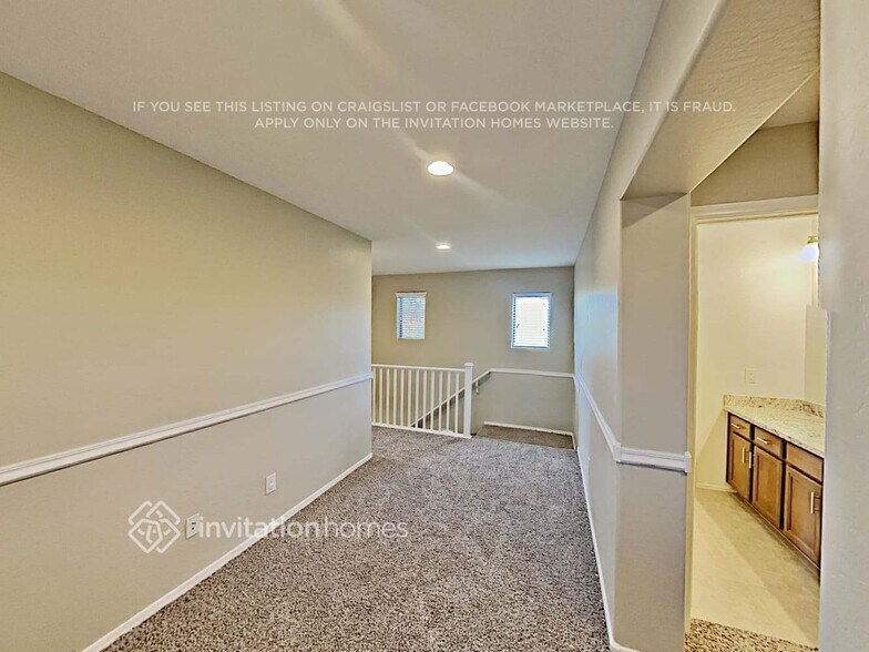 Building Photo - 3351 E Oakland St