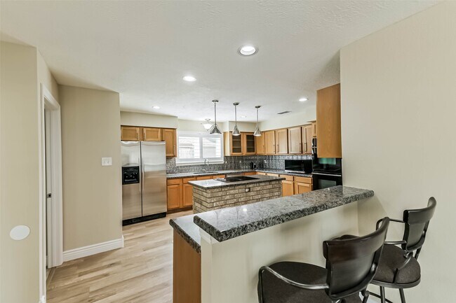 Building Photo - 3911 Cherry Forest Dr