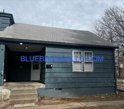 Building Photo - Completely redone gorgeous 1 bedroom 1 bath