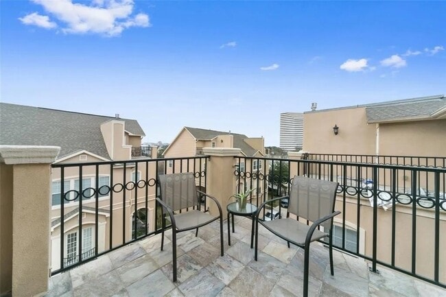 Building Photo - 5615 Winsome Ln