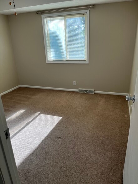 Building Photo - 12063 Burdette Cir