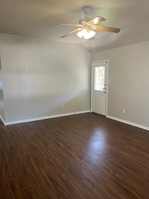 Building Photo - 2103 Agate Dr