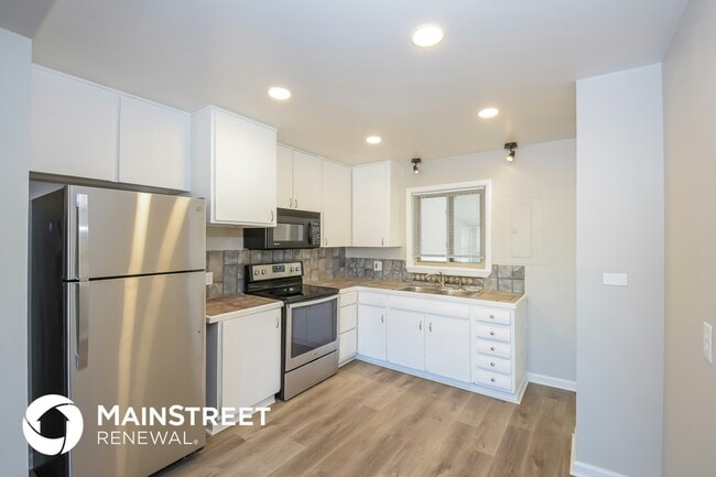 Building Photo - 1344 Elmer Dr