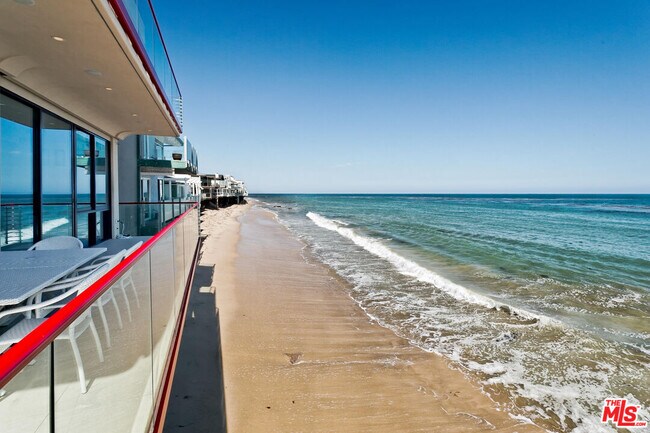 Building Photo - 27082 Malibu Cove Colony Dr
