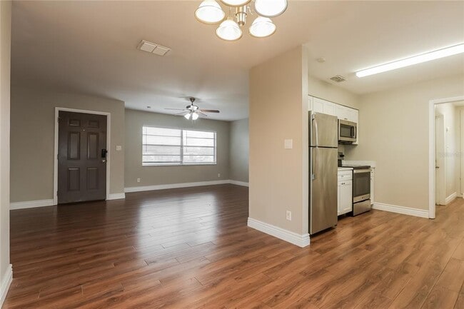 Building Photo - 601 Vining St