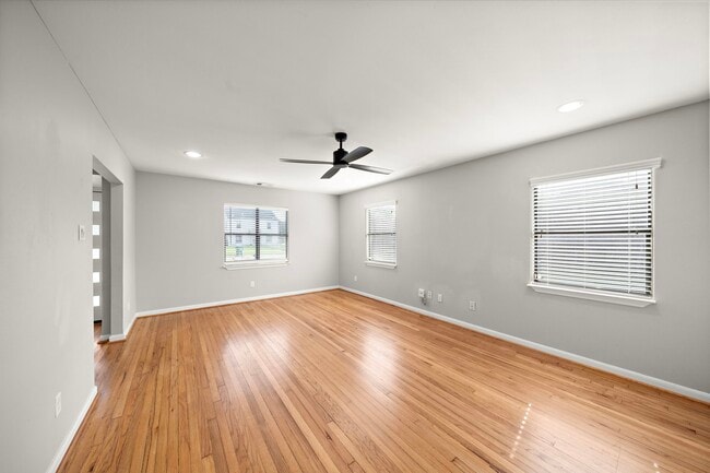 Building Photo - 3818 Southmore Blvd